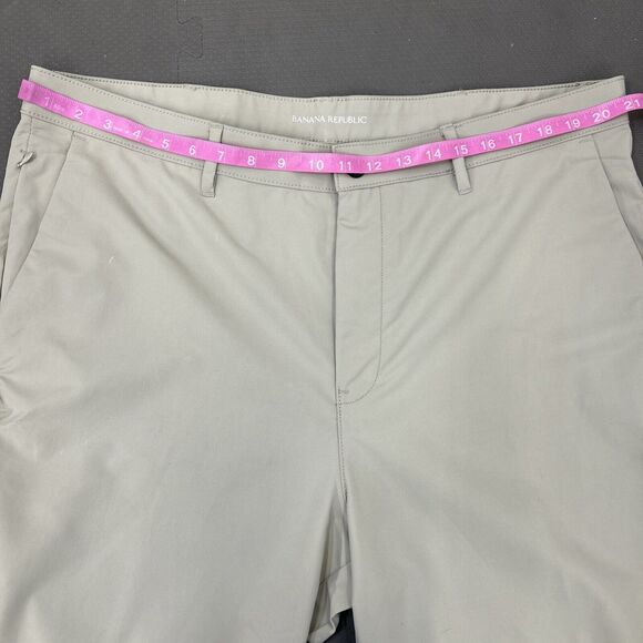 NWT Banana Republic Men's Flat Front Stretch Golf Pants, London Fog, 40X32 Chrty - Picture 3 of 9